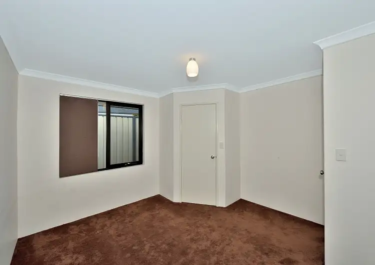 Sixth view of Homely house listing, 6 Sequin Close, Meadow Springs WA 6210