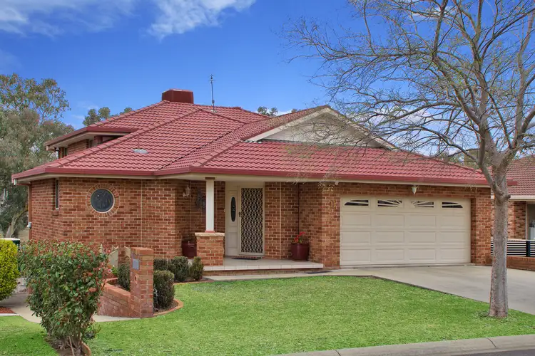 11 The Hermitage, Tamworth NSW 2340