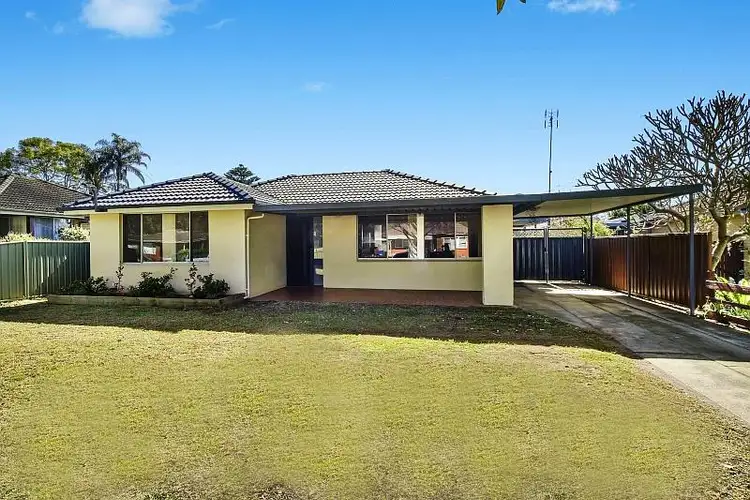 17 Miami Ave, Woy Woy NSW 2256