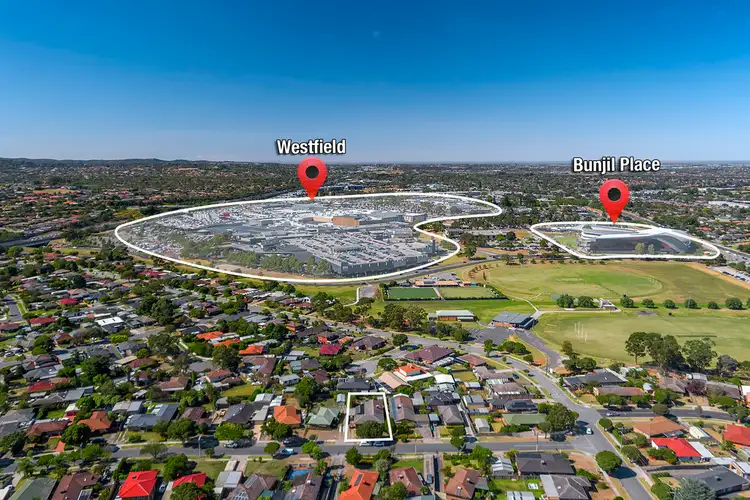 Second view of Homely house listing, 6 Chateau Avenue, Narre Warren VIC 3805