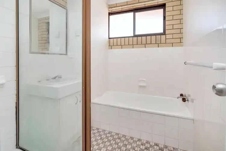 Fifth view of Homely unit listing, 12/22 DUET DRIVE, Mermaid Waters QLD 4218