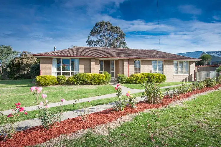 18 Turanga Road, Gisborne VIC 3437