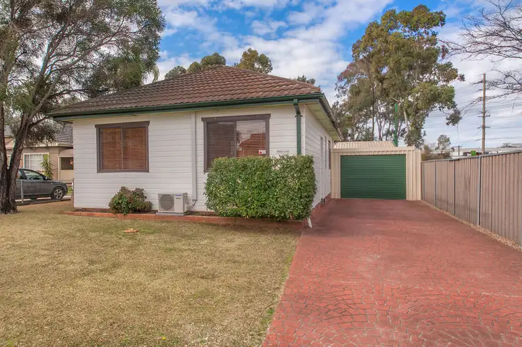 16 Swain St, Moorebank NSW 2170