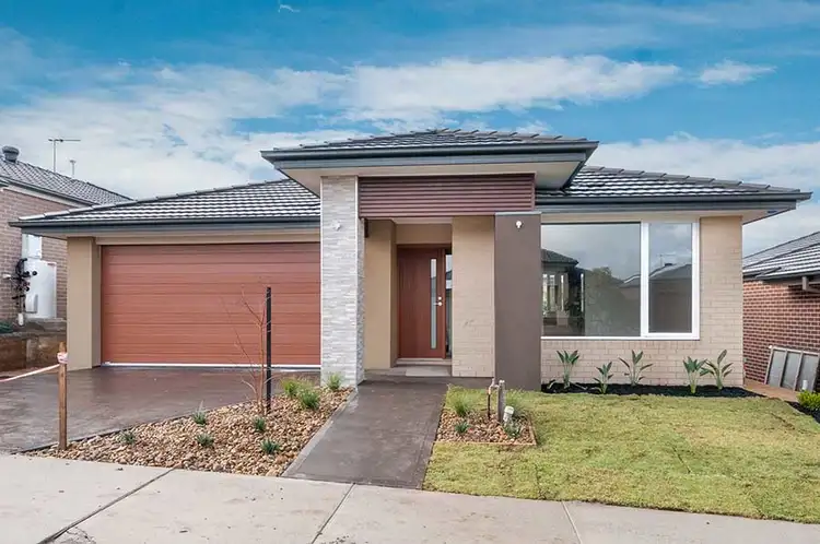 Main view of Homely house listing, 15 Mangrove Way, Craigieburn VIC 3064
