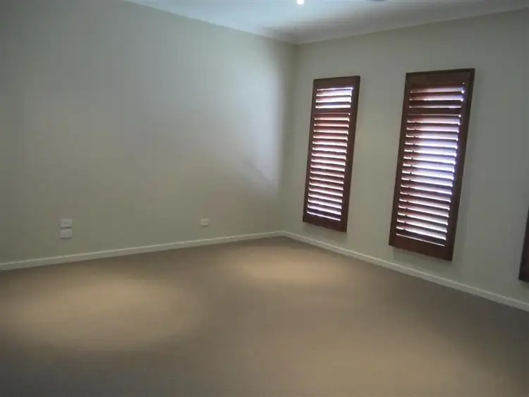 Fifth view of Homely house listing, 7 Golf Links Drive, Sunbury VIC 3429