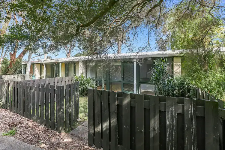 2/27 Montague Street, Highton VIC 3216