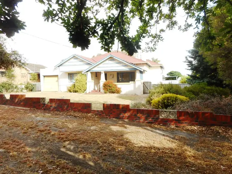 18 Kobeelya Avenue, Katanning WA 6317