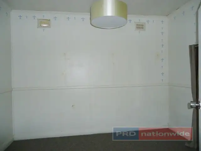 Sixth view of Homely house listing, 10 Leaburn Avenue, Batlow NSW 2730