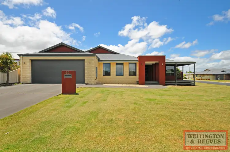 30 Lakeside Drive, Mckail WA 6330