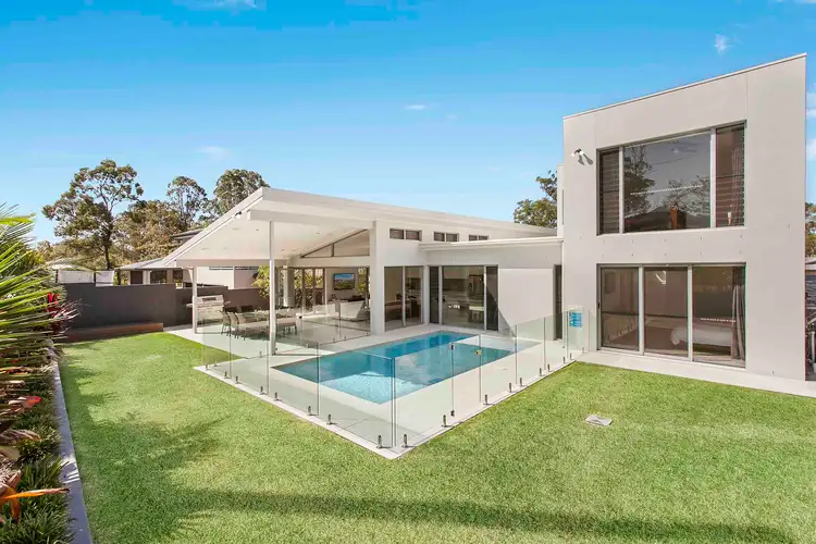 23 Canada Place, Arundel QLD 4214