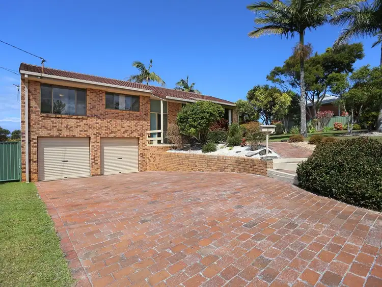 11 Watsonia Avenue, Coffs Harbour NSW 2450