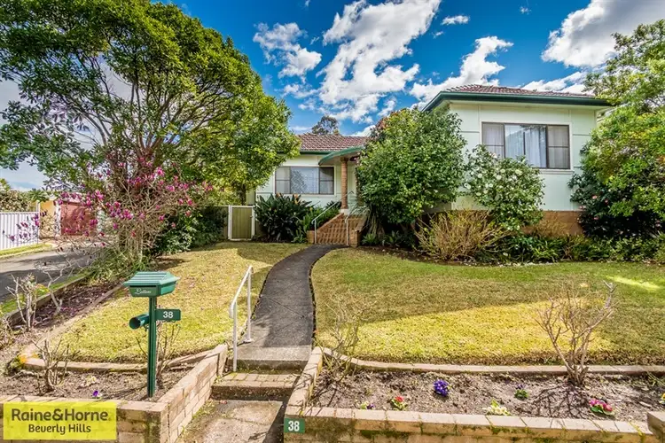 38 Bailey Parade, Peakhurst NSW 2210