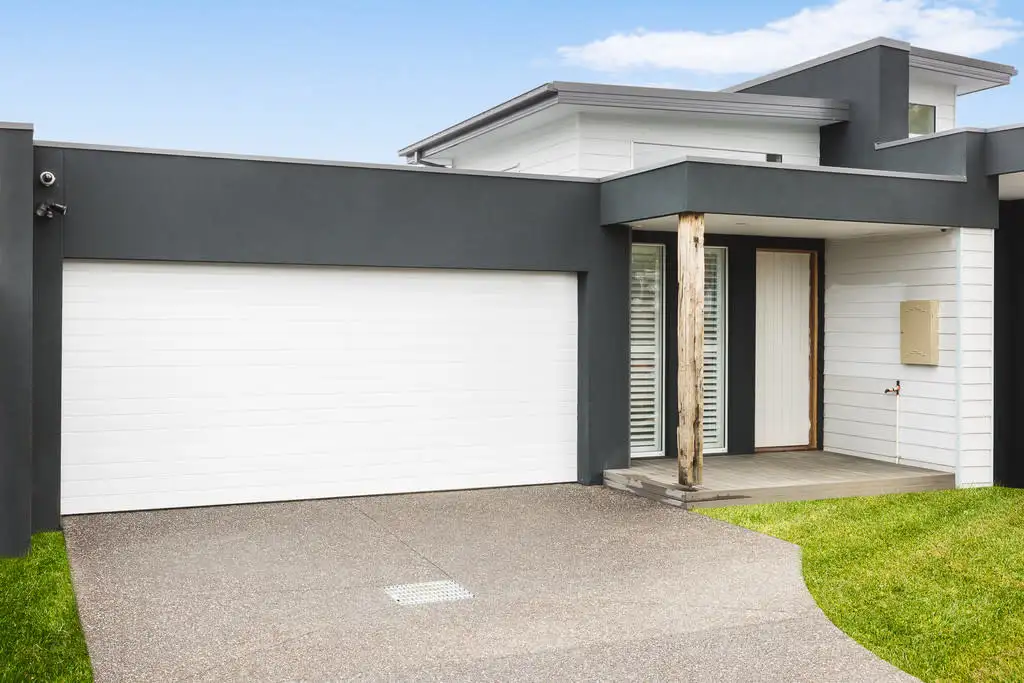 Main view of Homely townhouse listing, 1/43 Bentons Road, Mornington VIC 3931