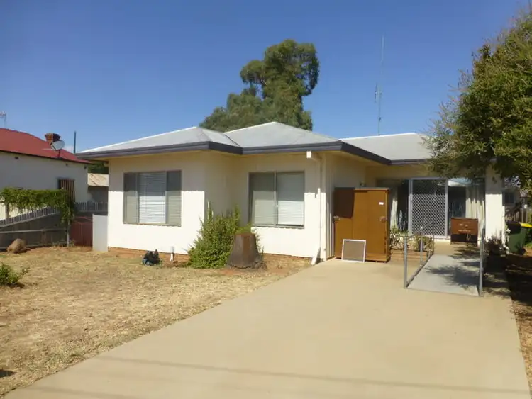 89 Dalton Street, Parkes NSW 2870