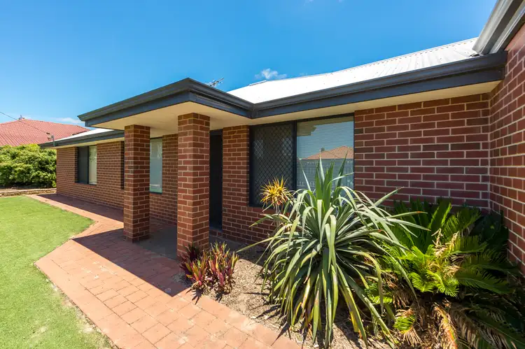 27 Central Road, Wonthella WA 6530
