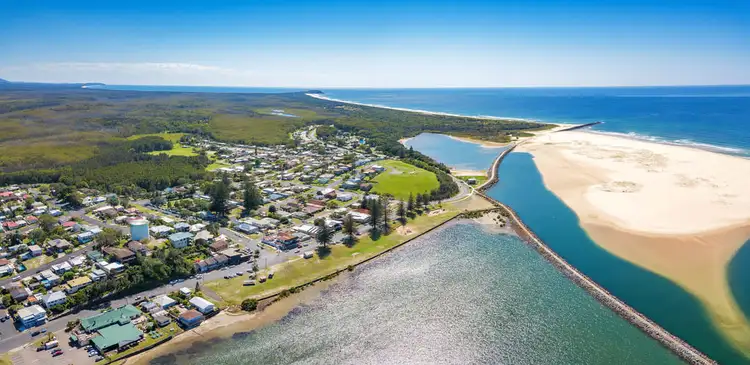 Third view of Homely block of units listing, 1-3/43 High Street, Harrington NSW 2427