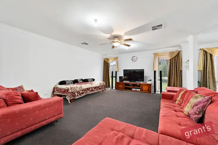 Fifth view of Homely house listing, 4 Roselea Place, Narre Warren North VIC 3804