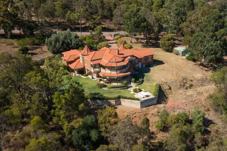 38 Canns Road, Bedfordale WA 6112