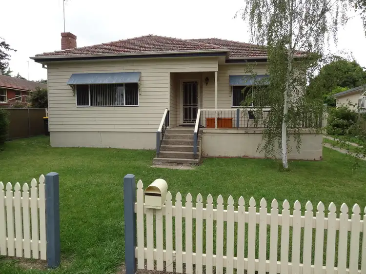 2 Furness Street, Bathurst NSW 2795