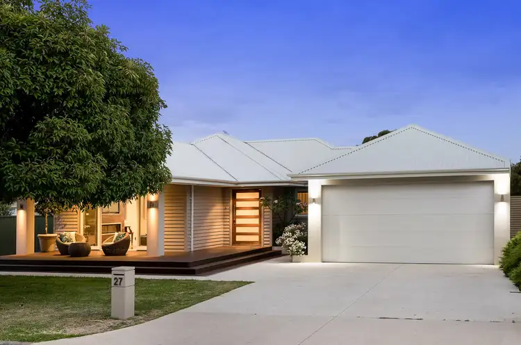 27 Olding Way, Melville WA 6156