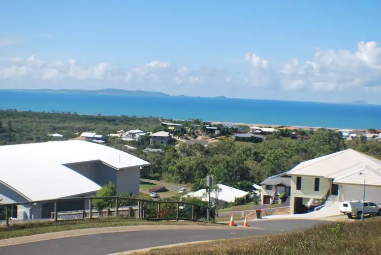17 Fraser Crescent, Pacific Heights QLD 4703