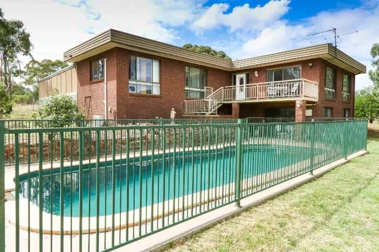 60 Robinson Road, Leeton NSW 2705