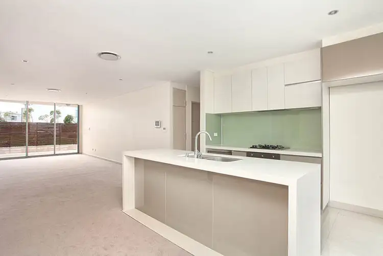 Third view of Homely apartment listing, 4/1-3 Gubbuteh Road, Little Bay NSW 2036