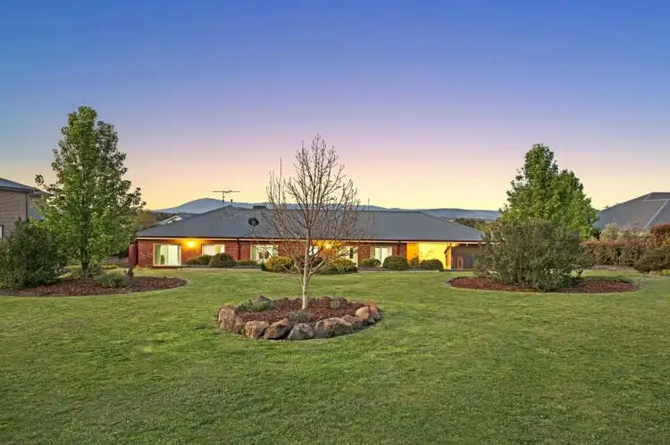 5-6 Freeman Court, Gisborne VIC 3437