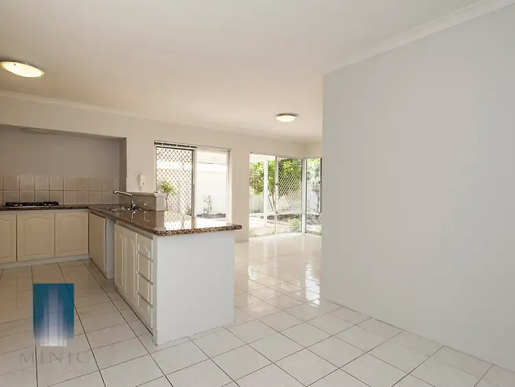 Fourth view of Homely house listing, 1/ 425A Riverton Drive East, Shelley WA 6148