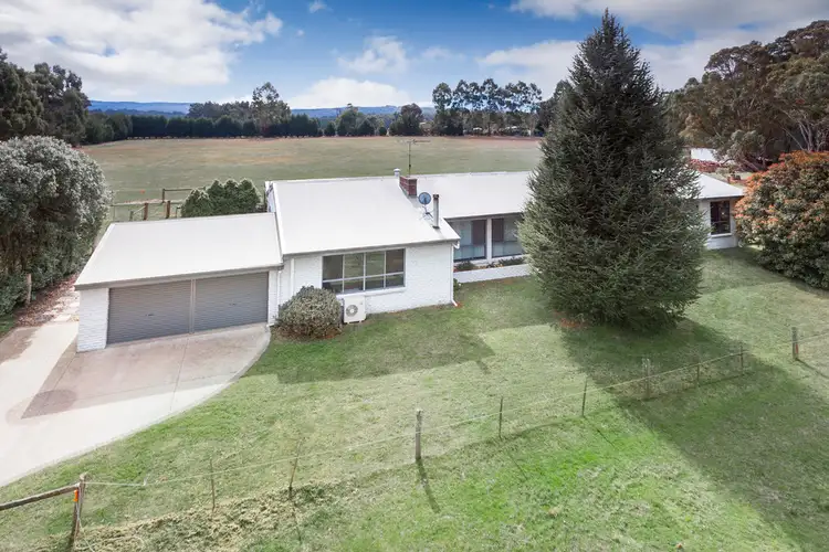 522 Bacchus Marsh Road, Bullengarook VIC 3437