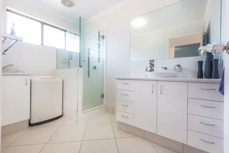 Sixth view of Homely unit listing, 7 / 26-28 Akeringa Place (Villa Majorca), Mooloolaba QLD 4557