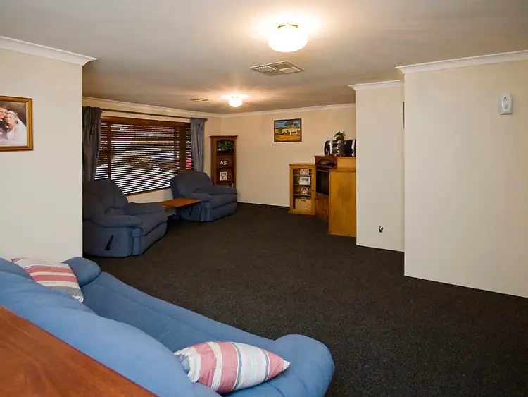 Fourth view of Homely house listing, 2 Cobbler Court, Wellard WA 6170