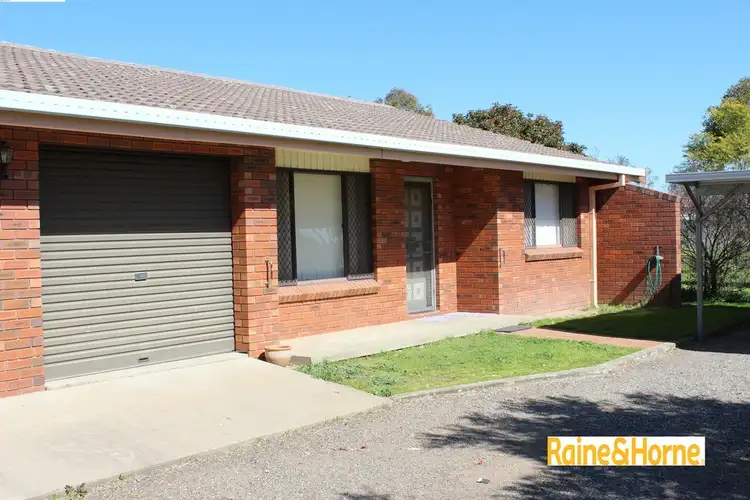 2/8 Illoura Street, Tamworth NSW 2340