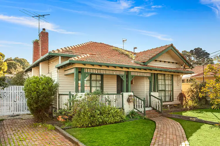 26 Cranwell Ave, Strathmore VIC 3041