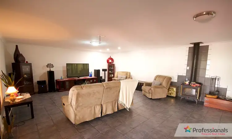 Fourth view of Homely house listing, 16 Adelina Court, Camillo WA 6111