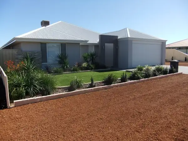 33 Wahn Avenue, Waggrakine WA 6530