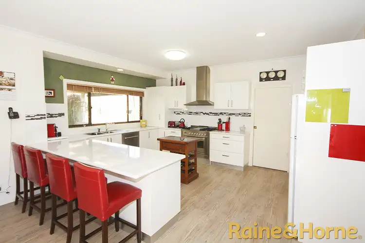 19 Ingrid Place, Dubbo NSW 2830