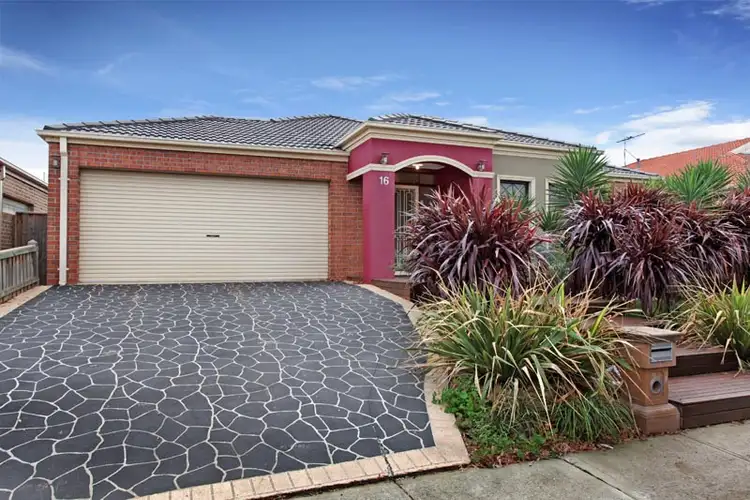 16 Fairview Parade, Tarneit VIC 3029