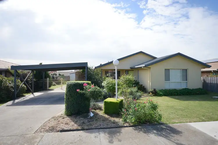 14 MOREKANA CRESCENT, Wy Yung VIC 3875