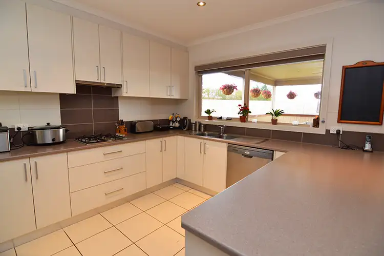 Fourth view of Homely house listing, 3 Begg Court, Red Cliffs VIC 3496