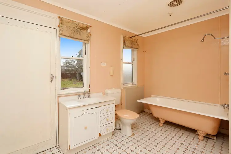 Fifth view of Homely house listing, 4 Sheaffe Street, Bowral NSW 2576