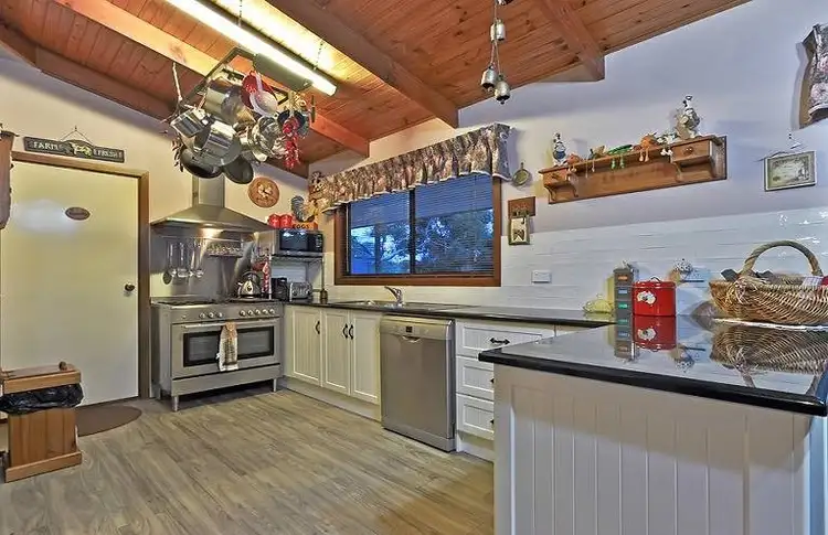 Sixth view of Homely house listing, 2 Erina Court, Lewiston SA 5501