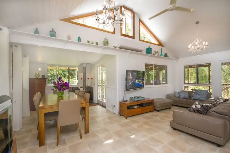 8 Calderwood Road, Landsborough QLD 4550