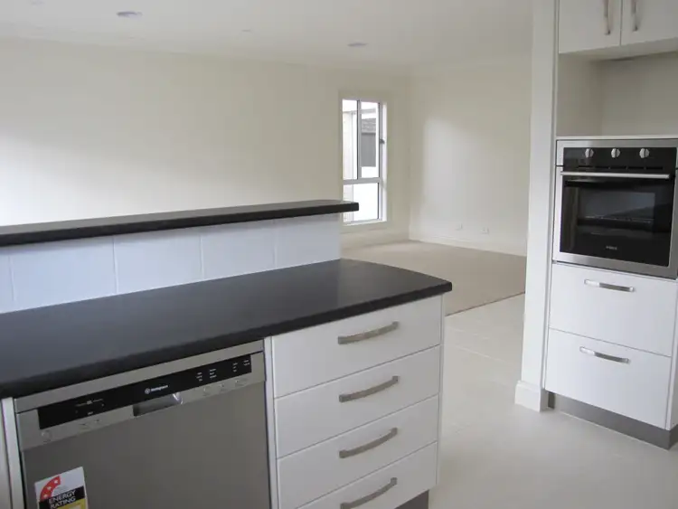 Seventh view of Homely townhouse listing, 1A Carbine Street, Moe VIC 3825