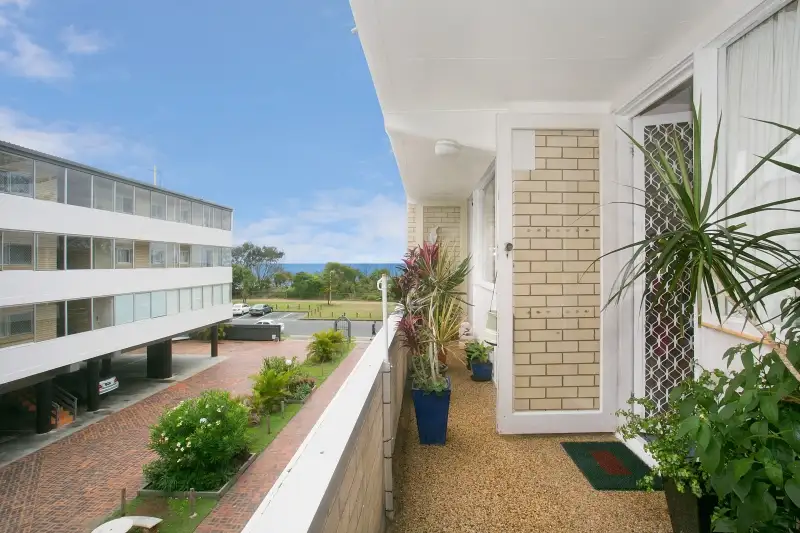 Main view of Homely unit listing, 15/136 'Kingtide' Old Burleigh Road, Broadbeach QLD 4218