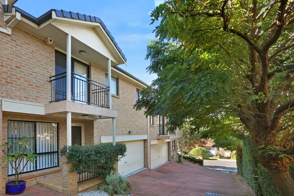 Main view of Homely townhouse listing, 2/22 Matthews Street, Wollongong NSW 2500