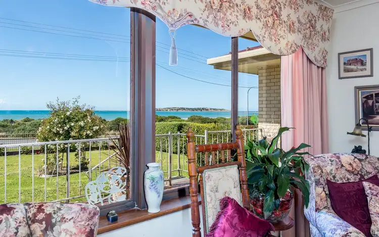 85 Hindmarsh Road, Victor Harbor SA 5211