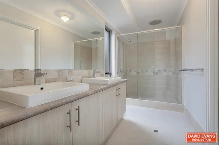 10 Dowak Lane, Byford WA 6122