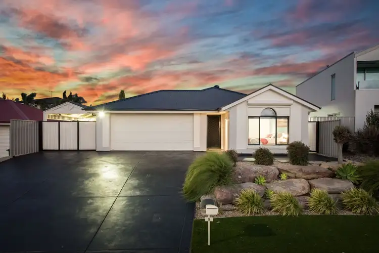 5 Landseer Crescent, Seaford Rise SA 5169