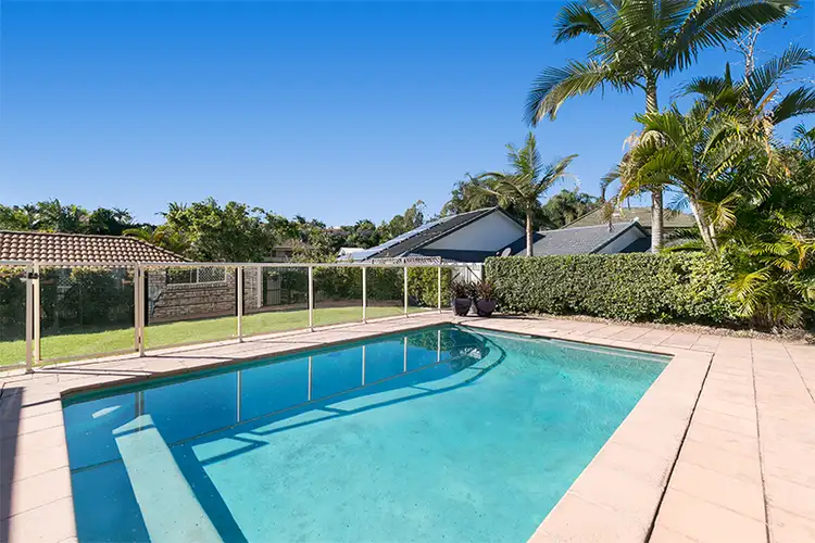 4 Olley Court, Brookfield QLD 4069